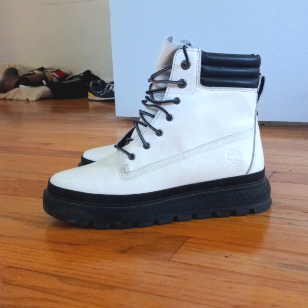 Timberland woman's boots